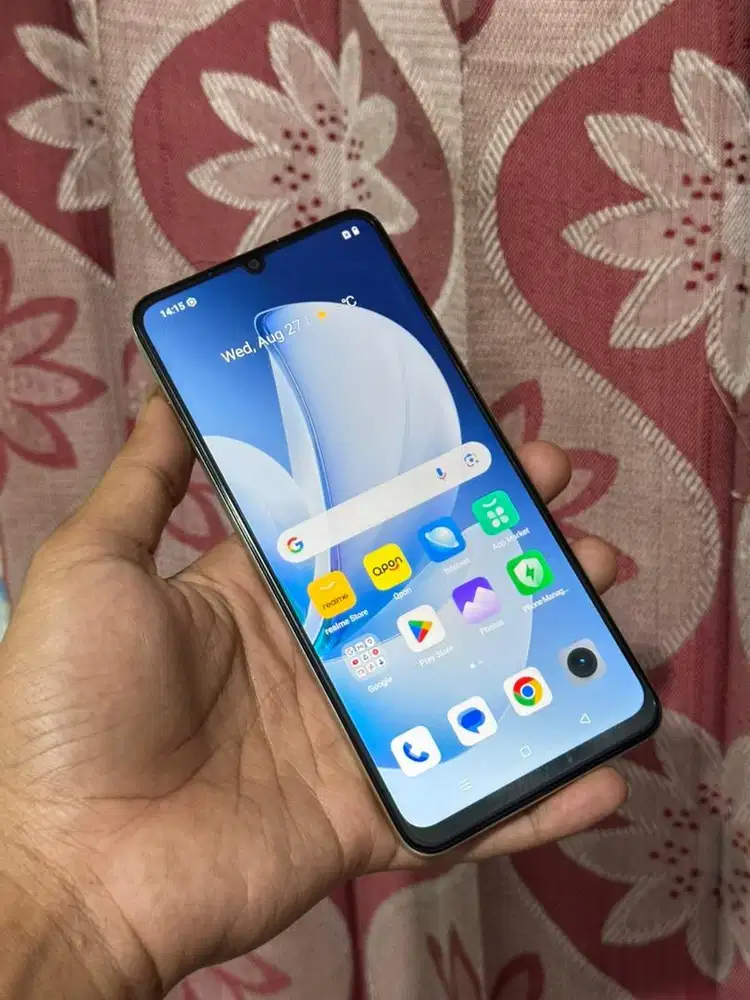 Realme note 70 ram 4+8/128