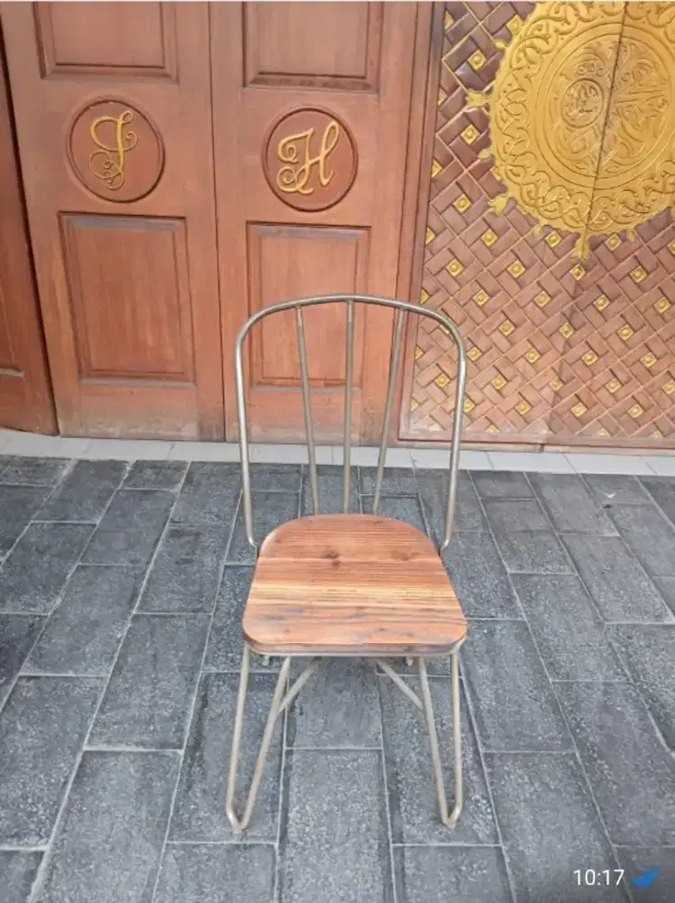 Kursi klasik buat kopi