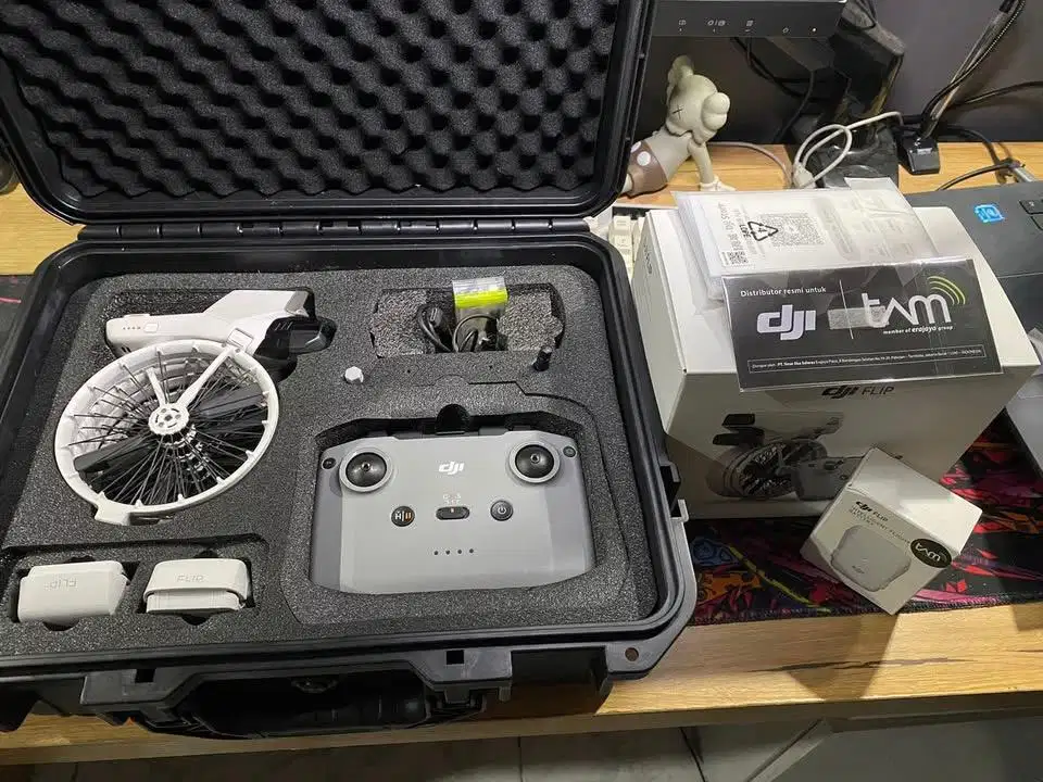 DRONE DJI FLIP PAKET LENGKAP 2 BATRAI+RC DAN KOPER DRONE. GARANSI ON