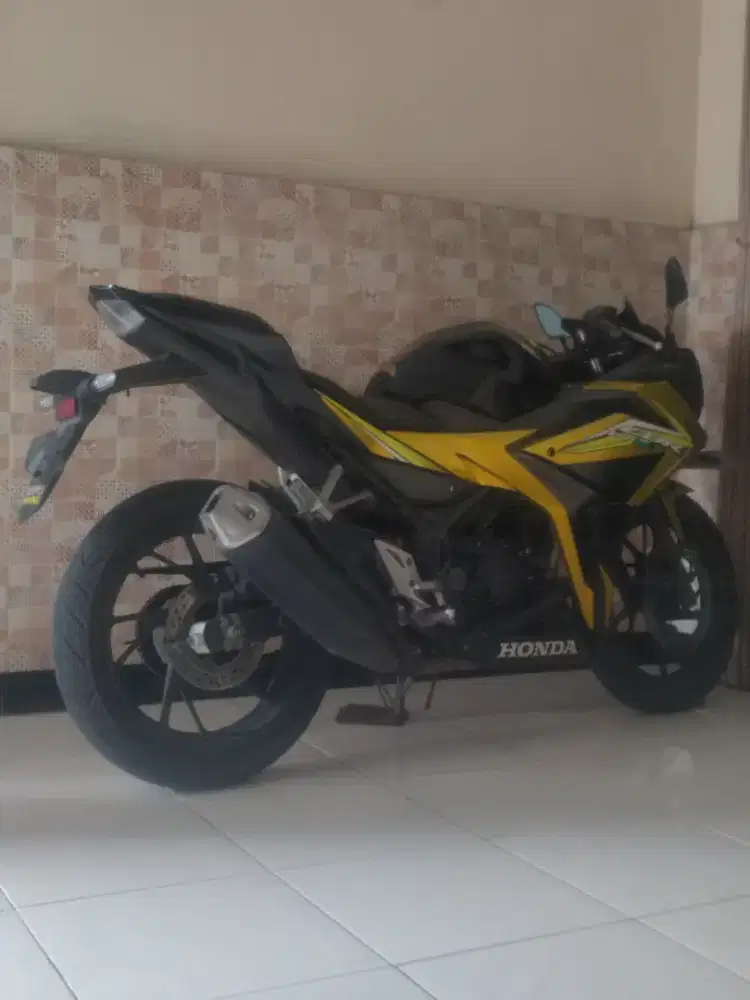 CBR  150R mesin normal