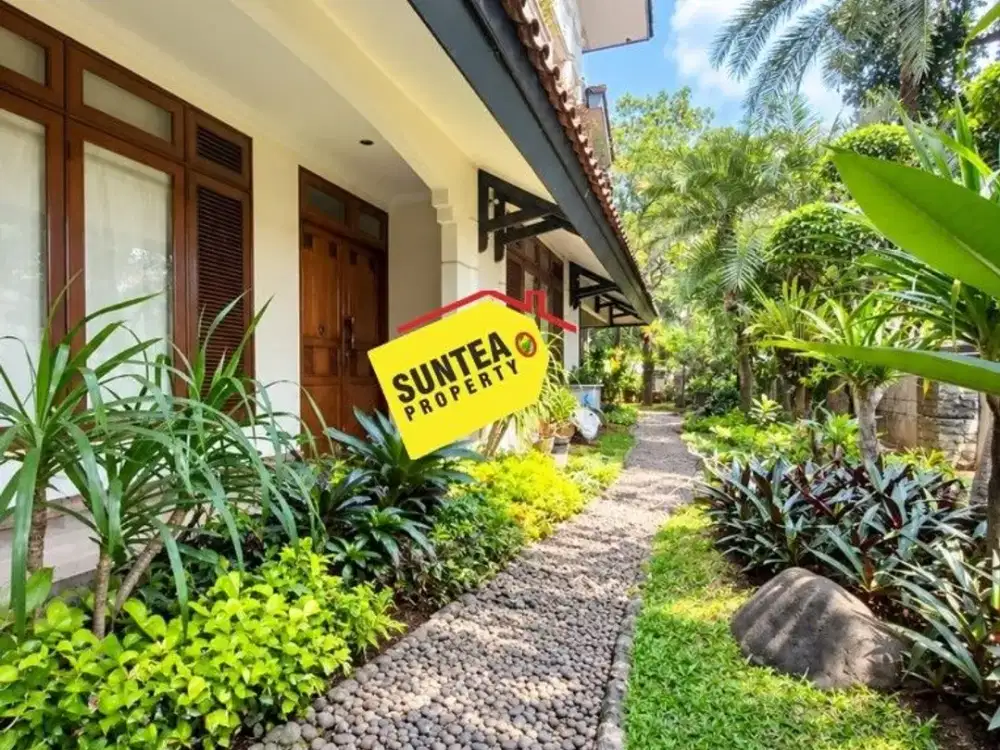 Dijual Rumah Besar LT 609m² 7 KT Bintaro Sektor 7 Tangerang Selatan Harga Menarik!