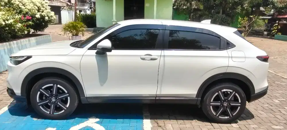 HRV New 2023 CVT MATIC