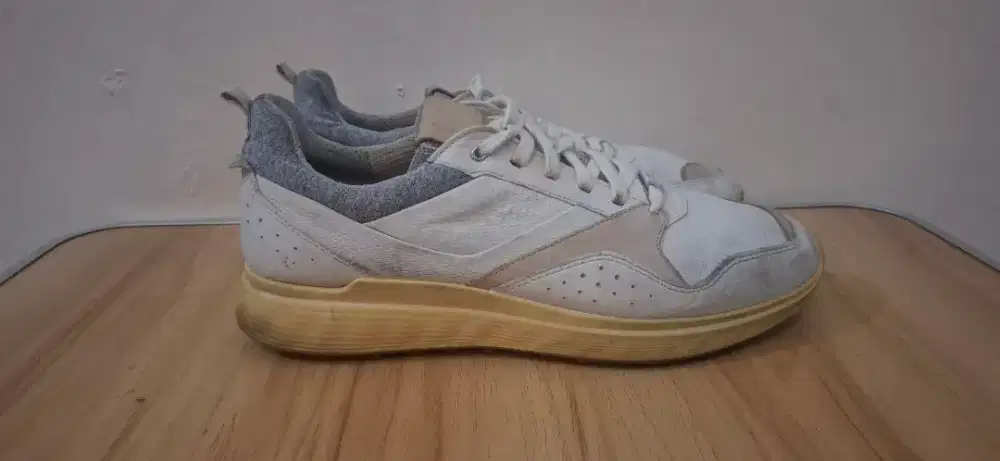 Sepatu Ecco Kulit