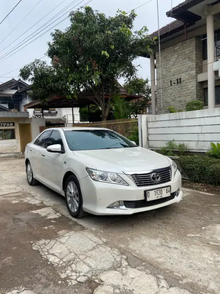 Toyota camry 2.5 v AT 2012