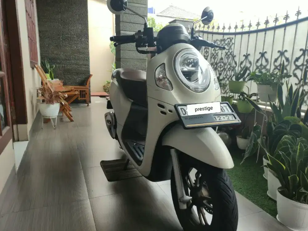Honda Scoopy Prestige 2022 Putih