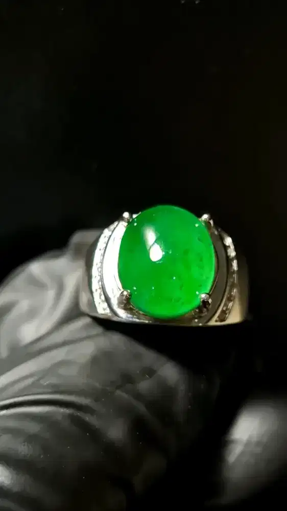 Cincin Batu Giok Natural Jadeite Jade Type A Dim 13 x 10 x 4mm (est.)