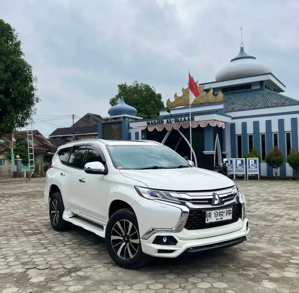 Pajero Dakar Sport 4x2 AT 2016