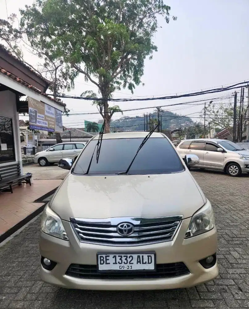 Innova G 2.4 Solar AT 2012