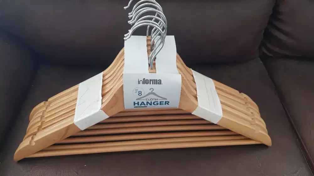 Hanger Informa masih segel ga jadi pakai