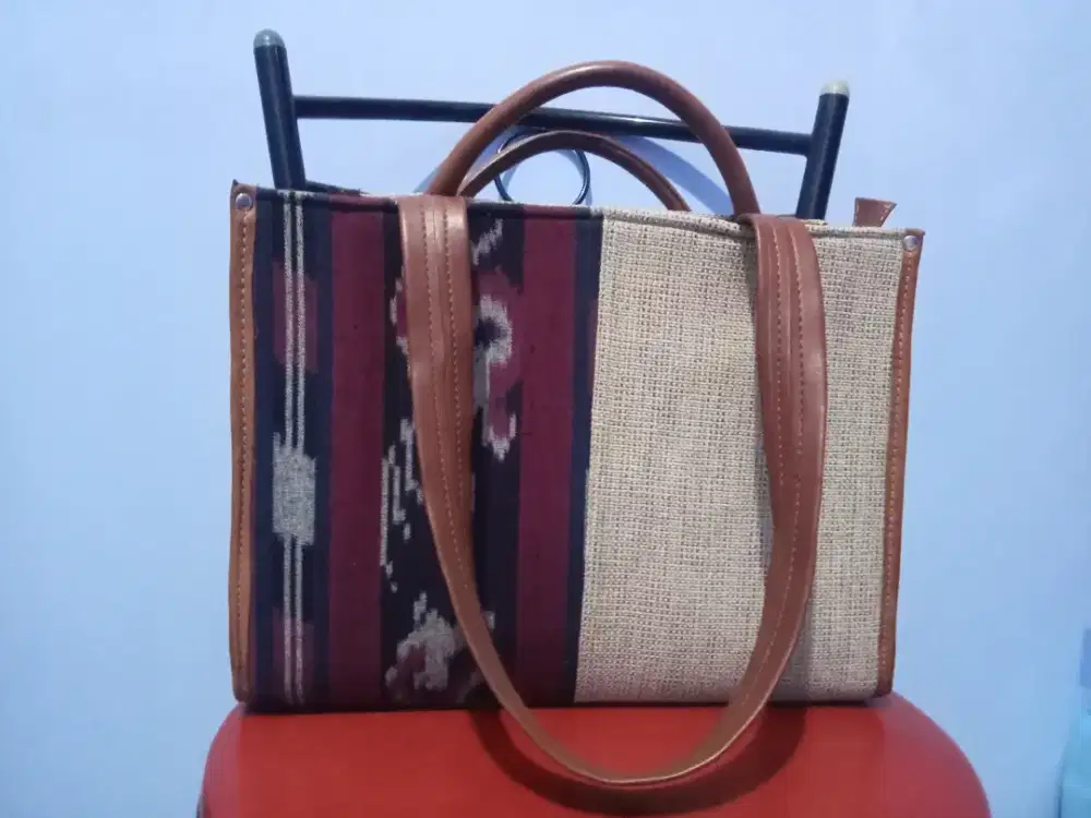 Tas Tote Etnik Kombinasi Kain Tenun Ikat Handbag Wanita Tali Kulit