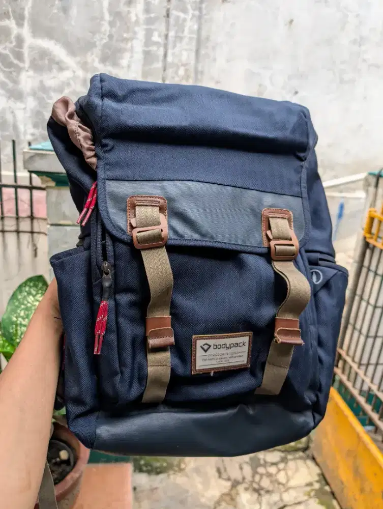 Tas bodypack Glasgow laptop bagus terawat