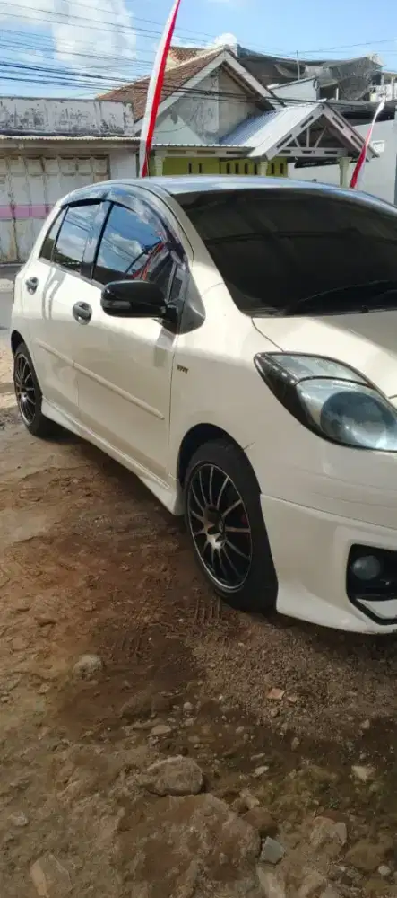 Yaris Tahun 2009 Tipe 1,5S M/T