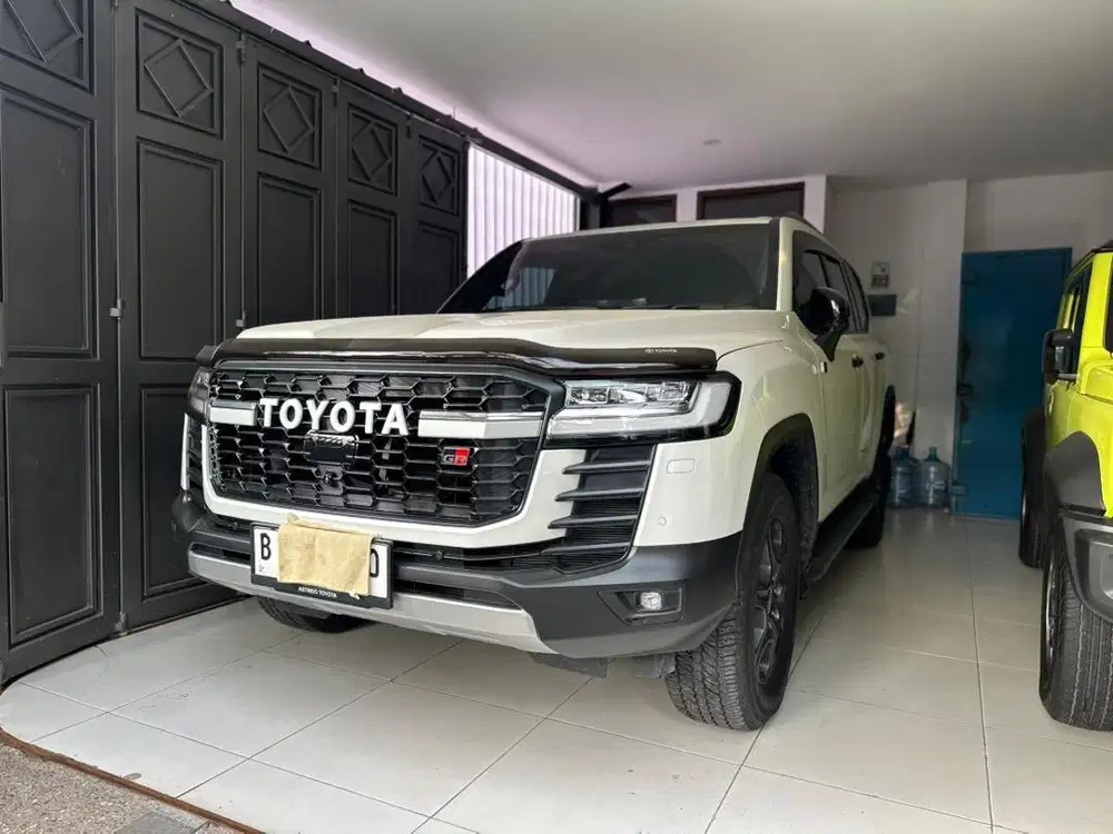 Land Cruiser C300 GR km 4 rb