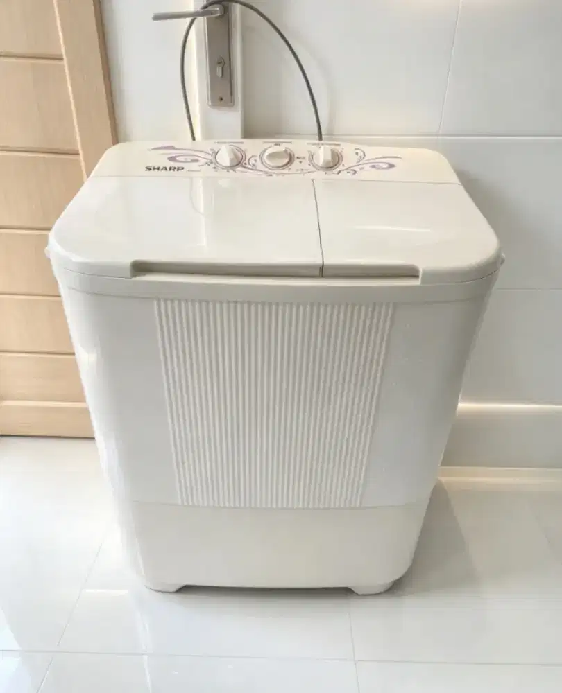 Dijual Mesin Cuci SHARP dua tabung,bagus,normal siap pakai