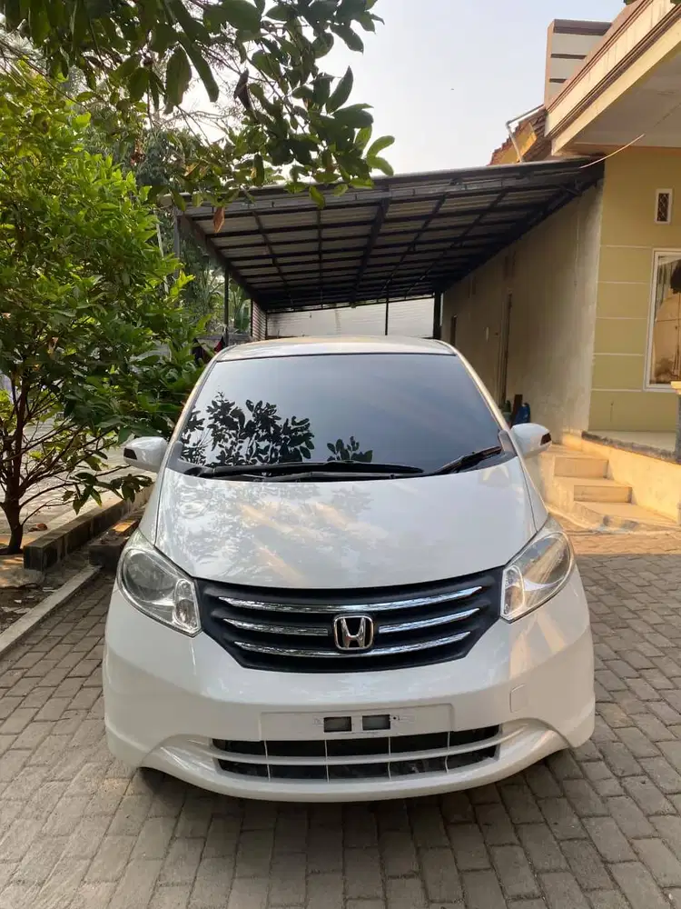 Honda Freed PSD AT 2010