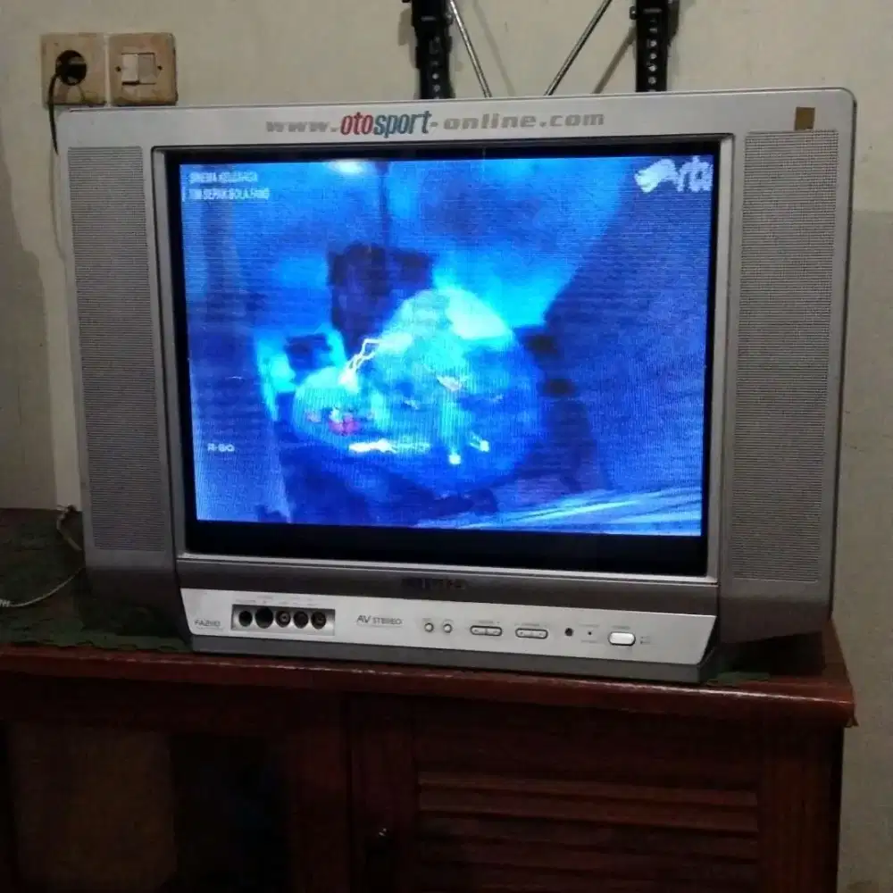 TV 21 inchi merk AIWA second bermanfaat