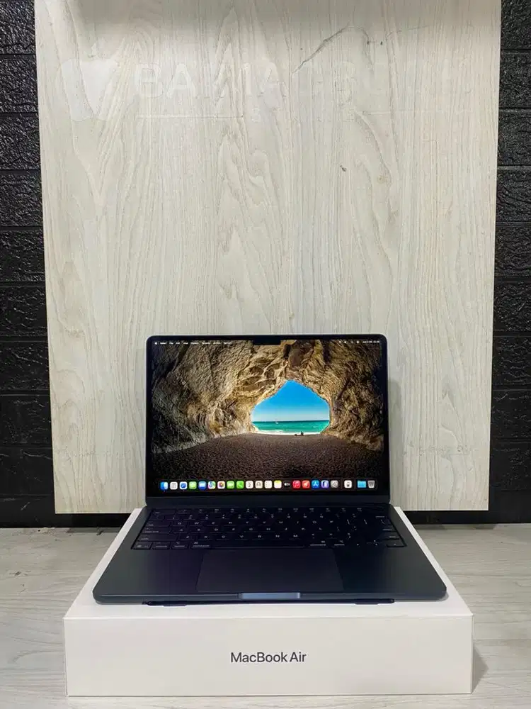 Macbook Air M4 2025 13inc RAM 16gb SSD 256gb