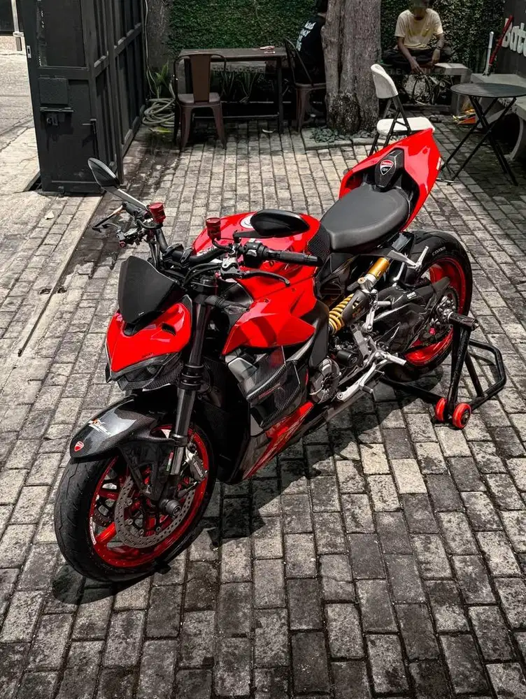 Ducati Streetfighter V2 tahun 2023 Full Hedon Low Odo Mulus