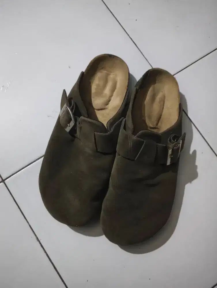 Sendal clogs size 40