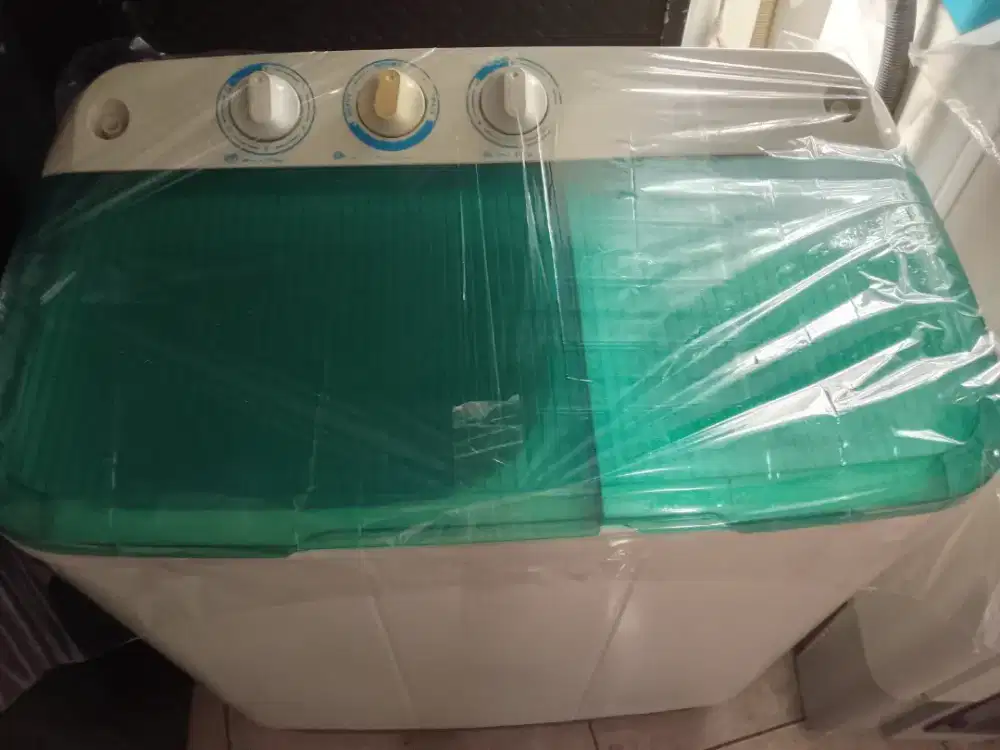 Dijual mesin cuci merek midia 8 kilo harga pas normal