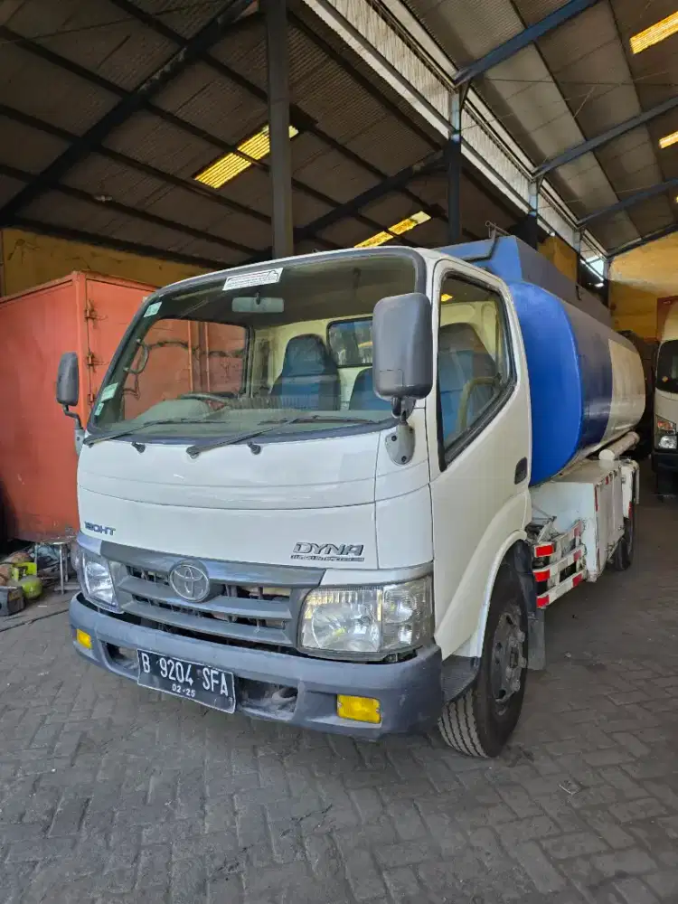 FS Toyota Dyna 130HT Tangki Besi 8000L 2015 pmk 2016