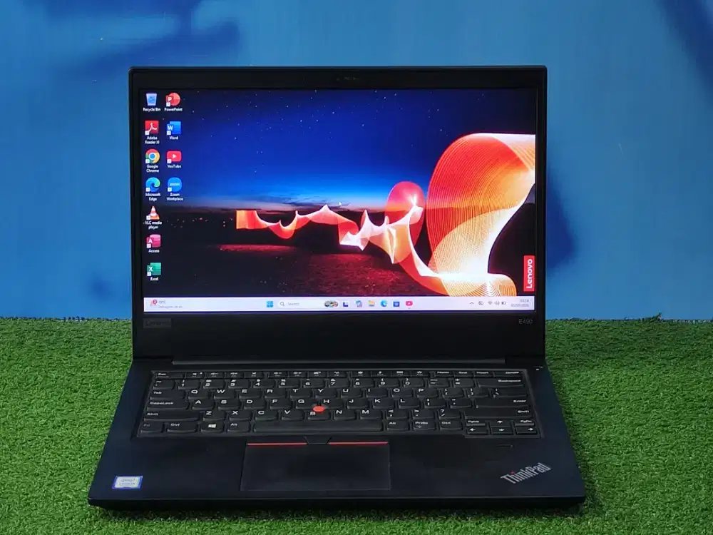 LENOVO THINKPAD E490 INTEL CORE i3-8145U | RAM 8 GB | SSD 128 GB