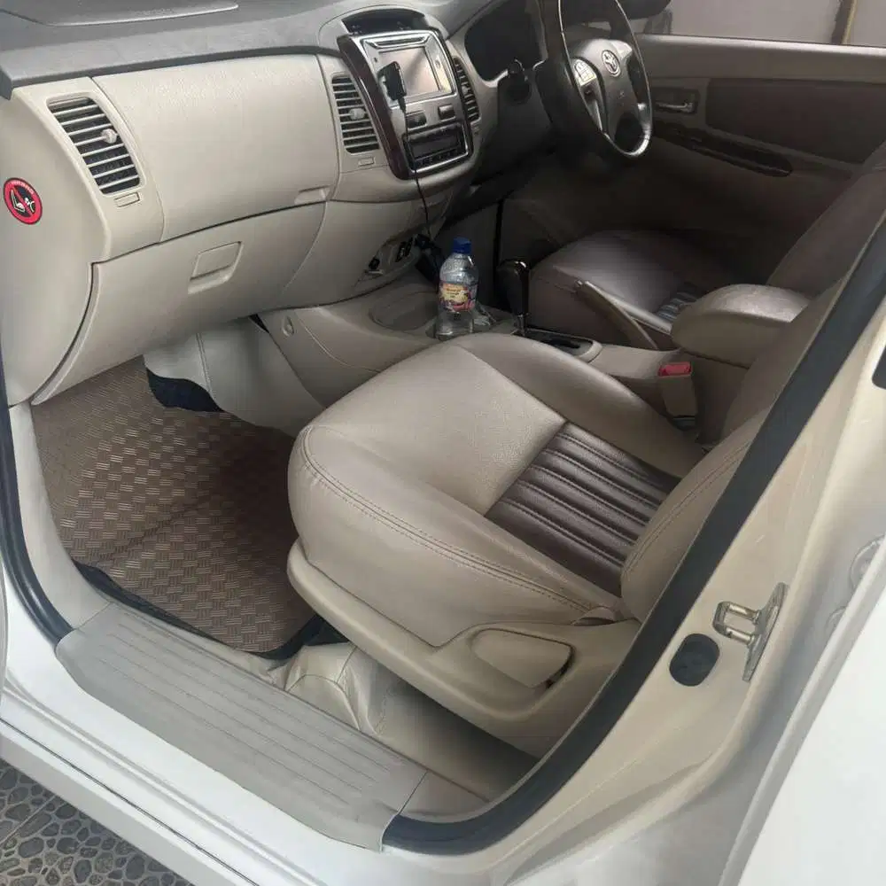 Toyota Kijang Innova 2015 Bensin
