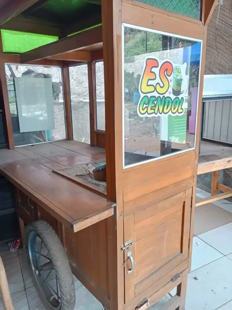 Di jual Butuh gerobak serba guna