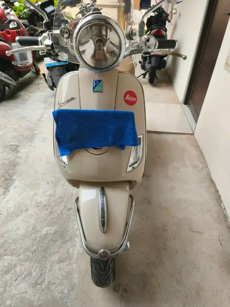 Vespa LXV 150 cream 2014