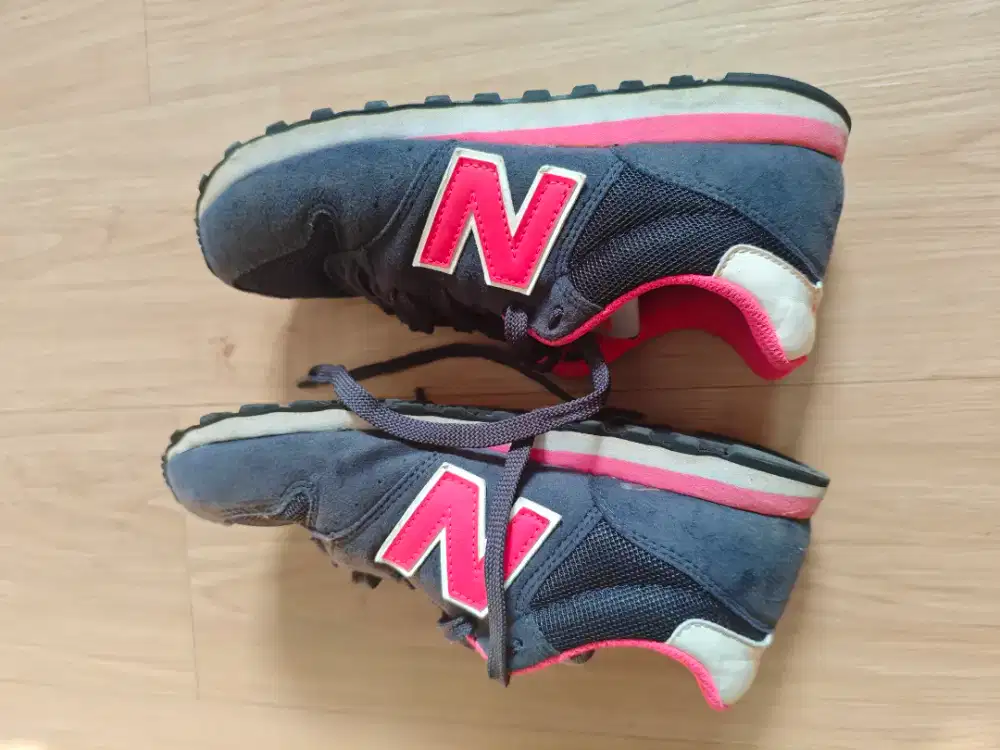 Sepatu running new balance women ukuran 37 original