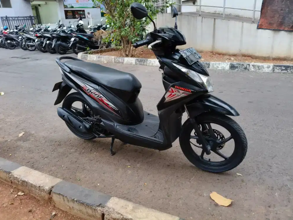 Honda Beat 110cc PGM-FI Tahun 2016