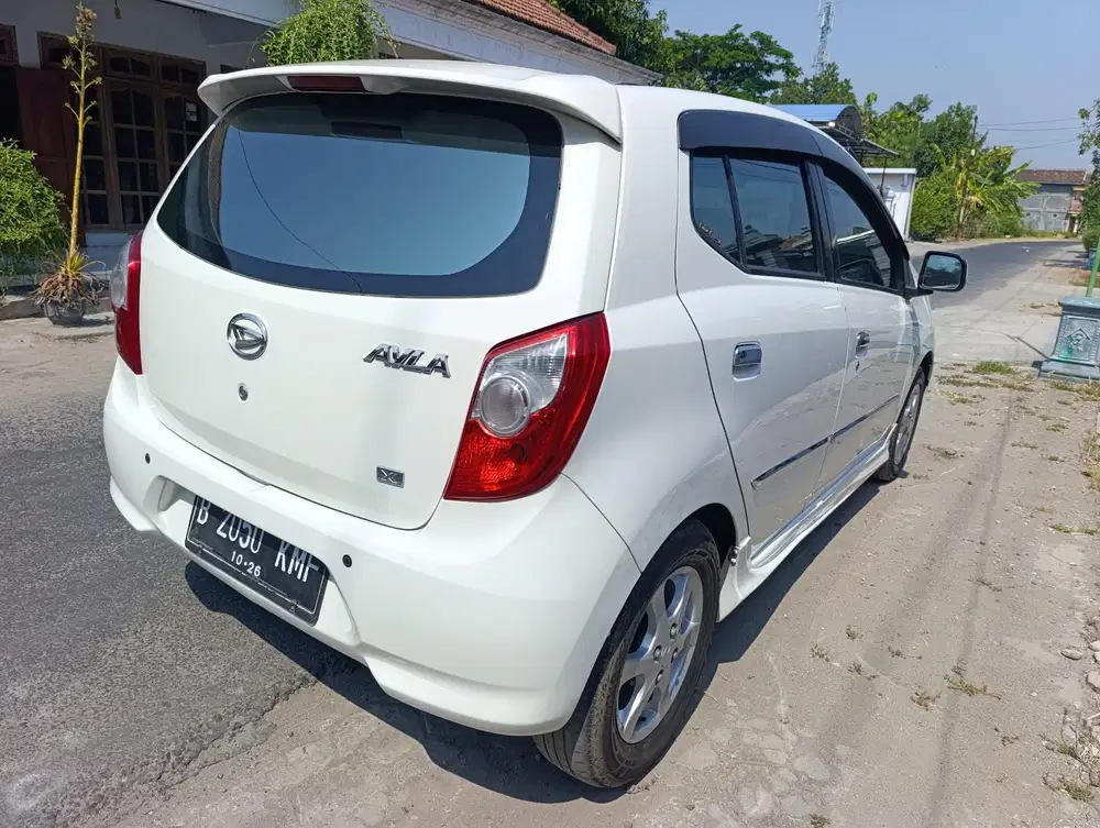 Dijual Ayla X Manual 2013 Putih