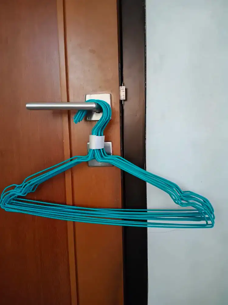 Gantungan baju Laundry