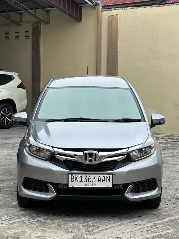 Honda mobilio S manual 2019