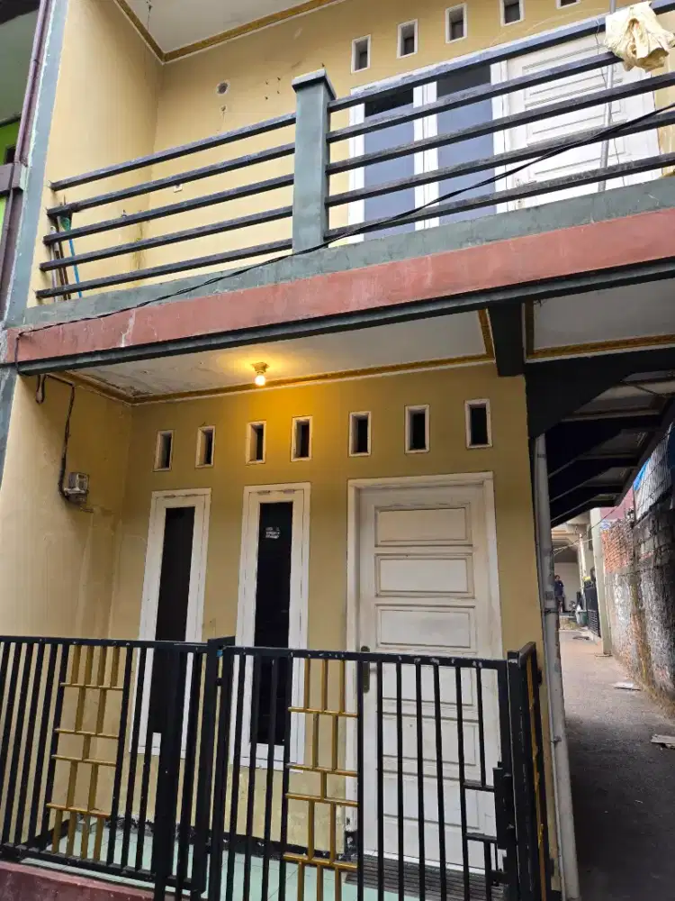 Dijual /Sewa rumah tinggal siap huni lokasi strategis di Haljm  murah