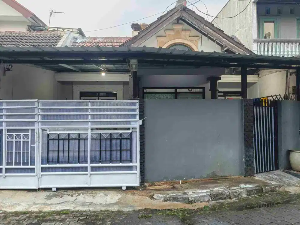 Rumah Siap Huni Terawat Di Komplek Cipaganti Ciwastra
