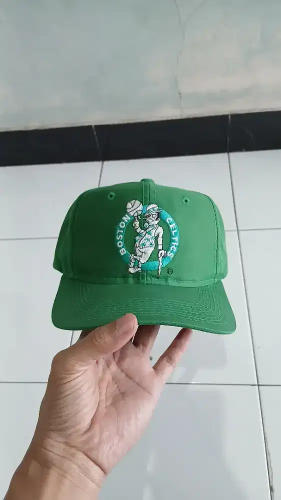 Topi Vintage Boston Celtics Youngan The G Cap Plain Logo Snapback Hat