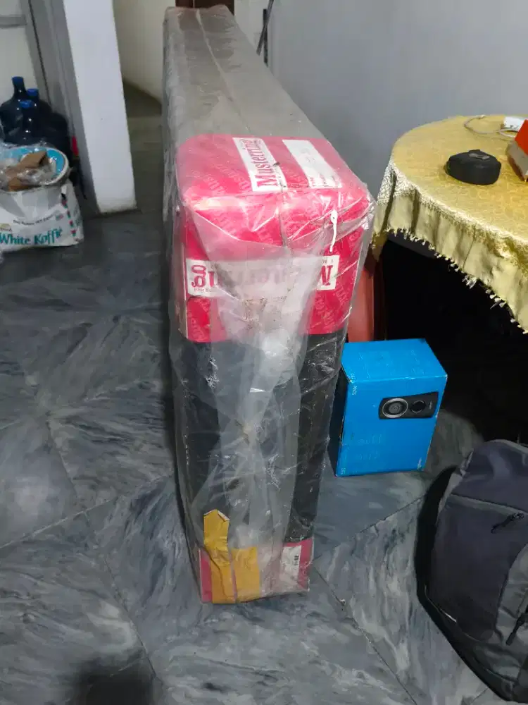 Dipan Ranjang 184x90x24cm Like New Plastikan