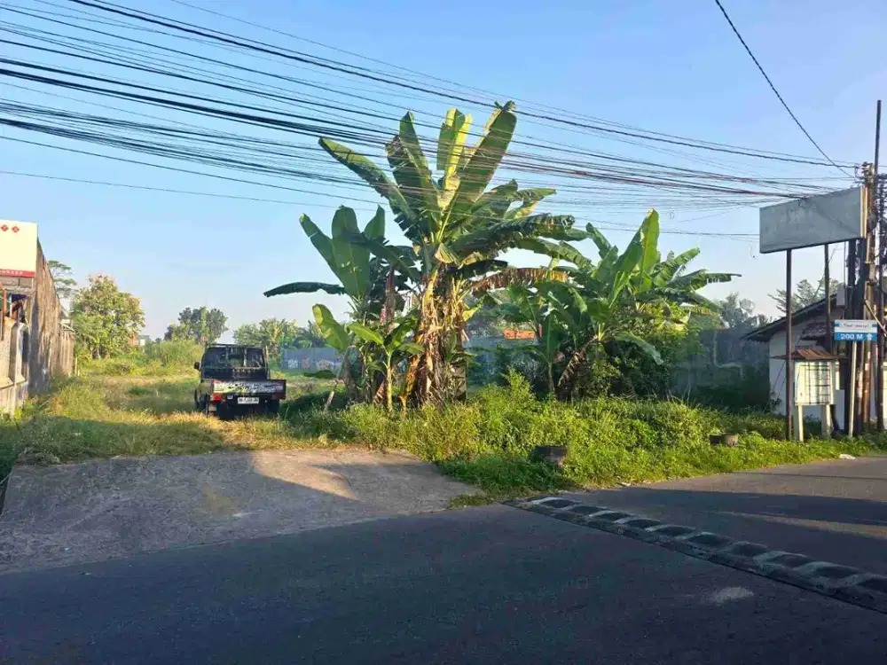 Tanah luas strategis pinggir jalan utama seturan dekat kampus UPN, STIE YKPN, UGM & Amplaz mall