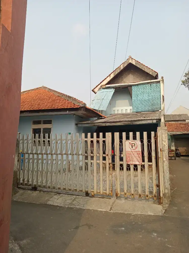 Di kontrakan rumah jln Kuningan no.89, Ciputat Timur  Tangsel