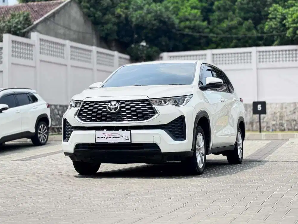Toyota KIJANG INNOVA ZENIX 2.0 V CVT 2024 - PUTIH