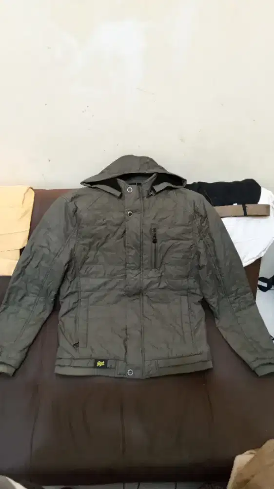 Di Jual gunung/parasut Jaket Jaket & Jones
