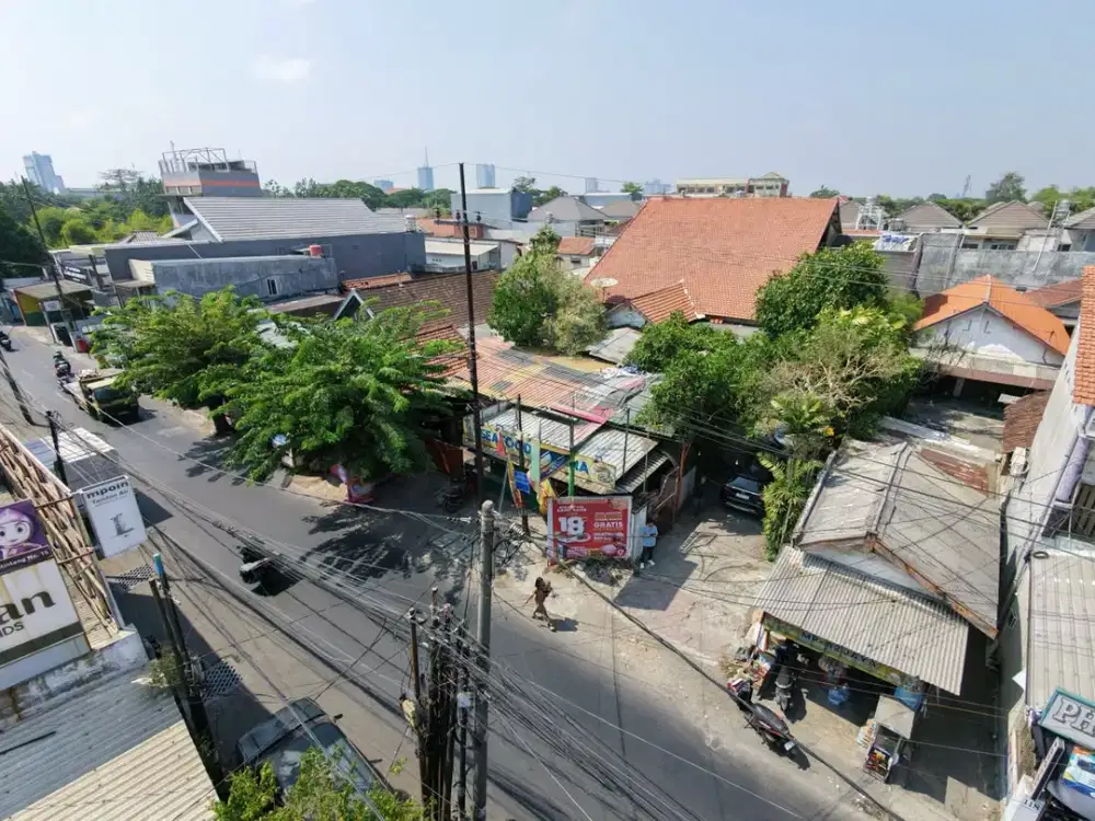Komersial Tanah Bangunan di Ketintang luas 1.165m2,dekat Universitas Telkom dan UNESA.masih ada tenant kuliner