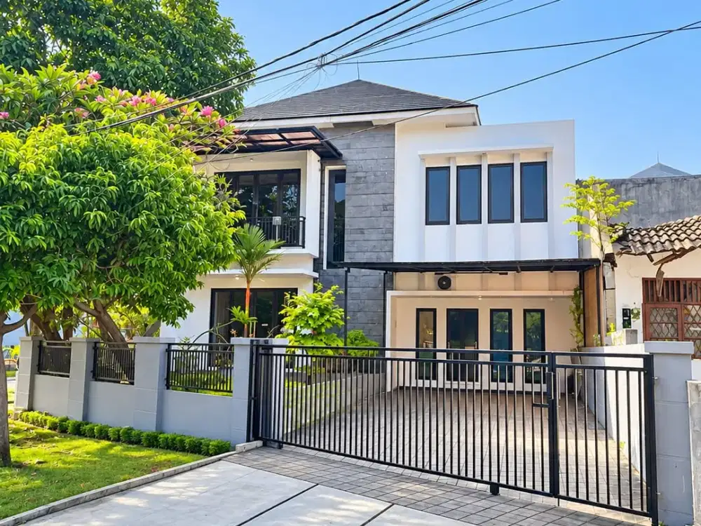Rumah Hook di Pinggir Jalan Kemang Pratama 2 Bekasi