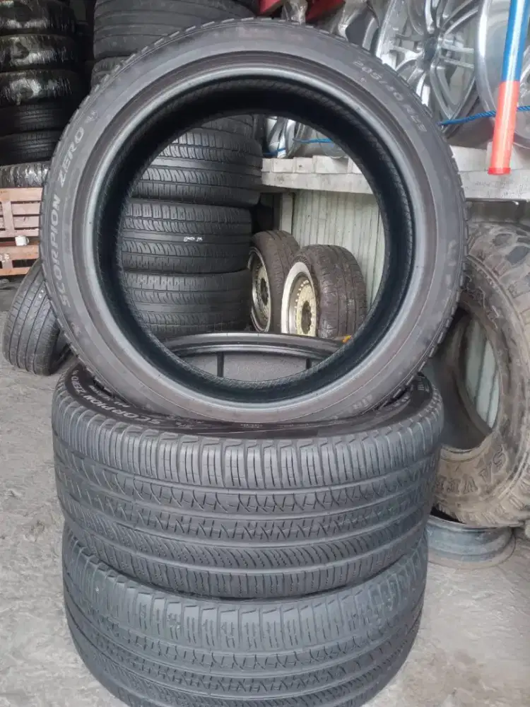 Jual Ban seken 285 40 R 23. Merek Pirelli scorpion Zero 2025