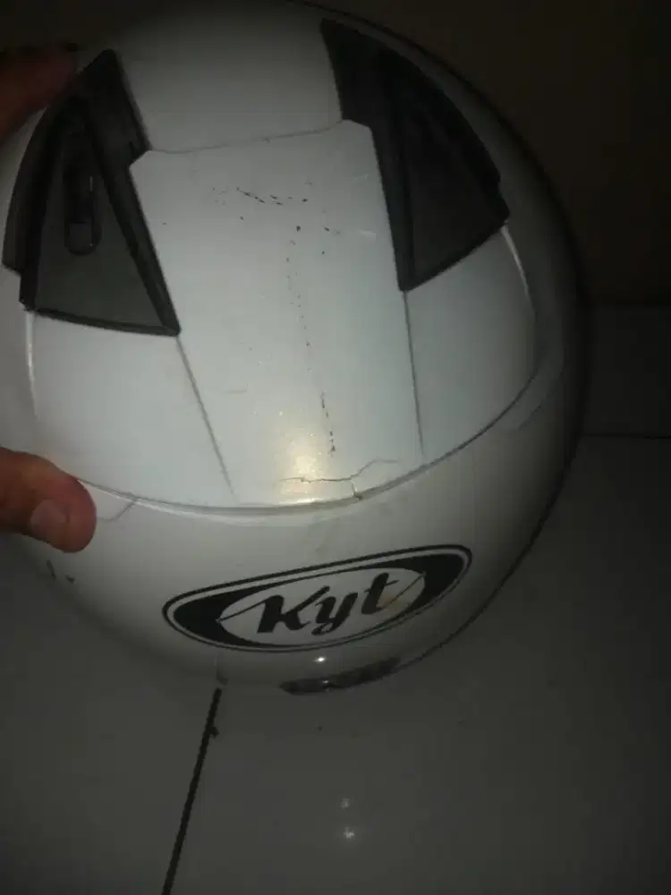 Jual cepat helm merek KYT ori