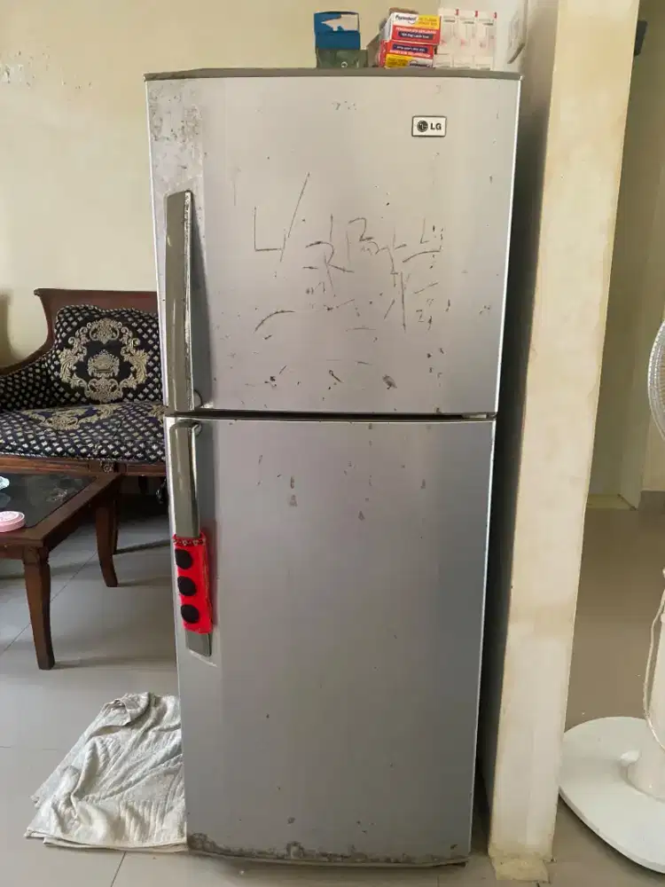 Kulkas LG 2 pintu