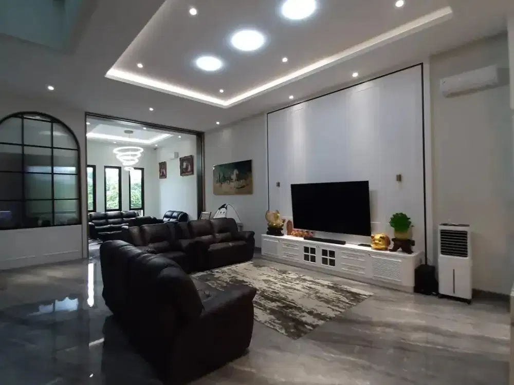 Dijual Rumah Mewah Brand New di Pantai Indah Kapuk. 4 Lantai Ukuran 8X24