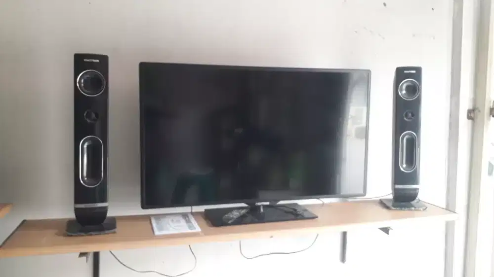 Dijual TV POLYTRON LED 40 inc rusak tidak ada gambar ada suara
