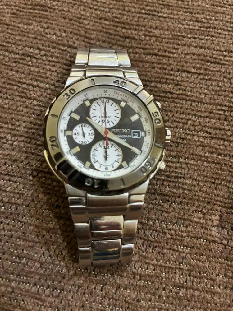 Jam tangan Seiko